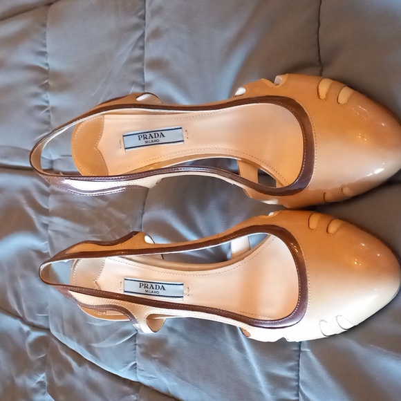 Host Pick - PRADA Pumps - Picture 2 of 6